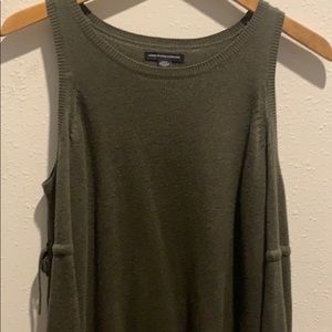 American Eagle Long Sleeve with shoulder cuts
